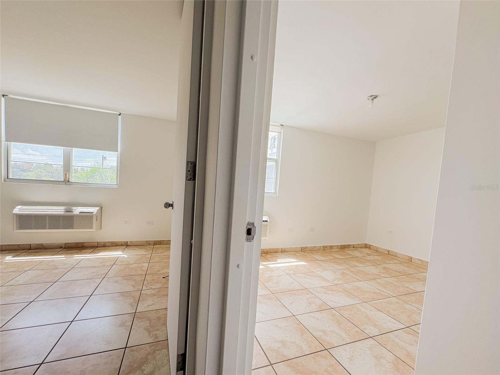 HILLSVIEW PLAZA - Residential