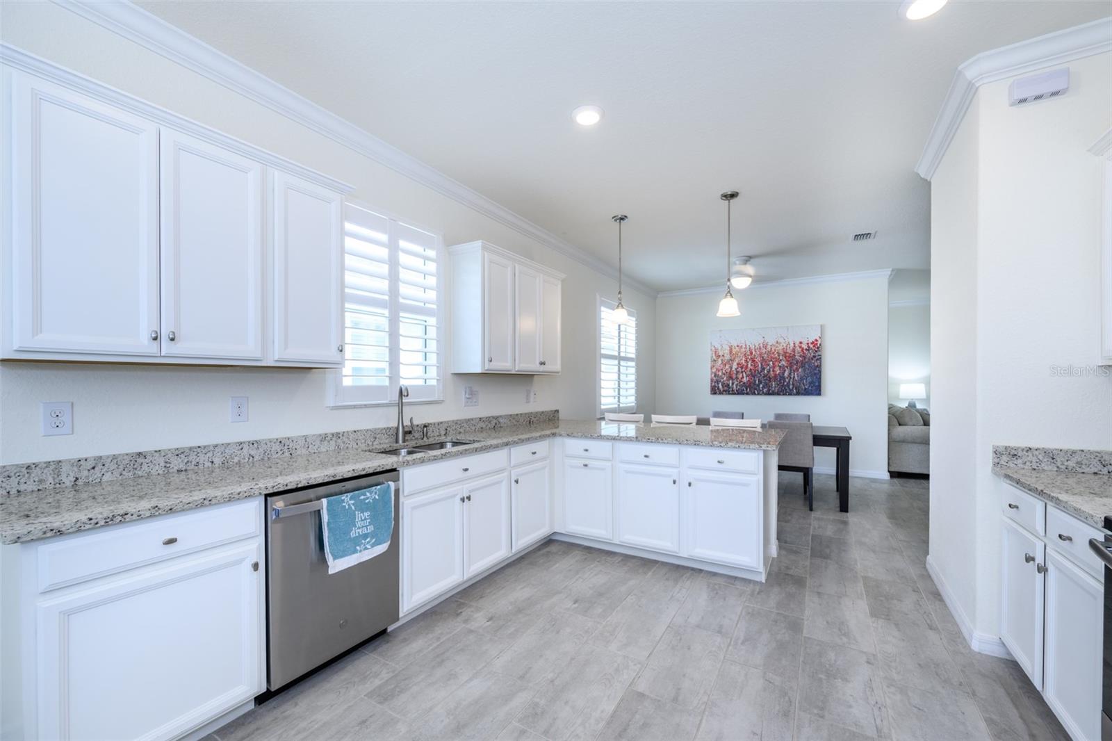 HARBOR WEST - Residential Lease