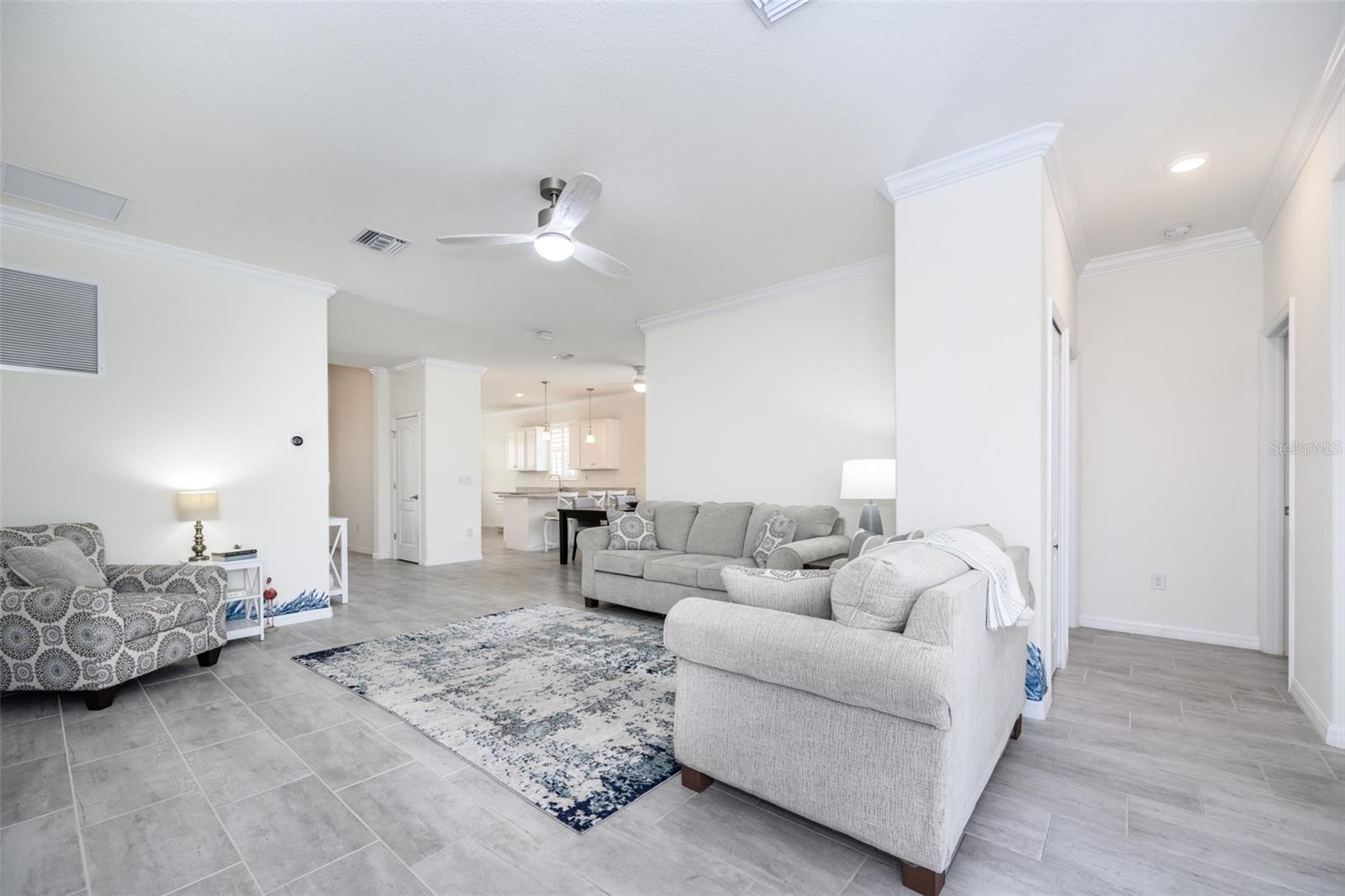 HARBOR WEST - Residential Lease