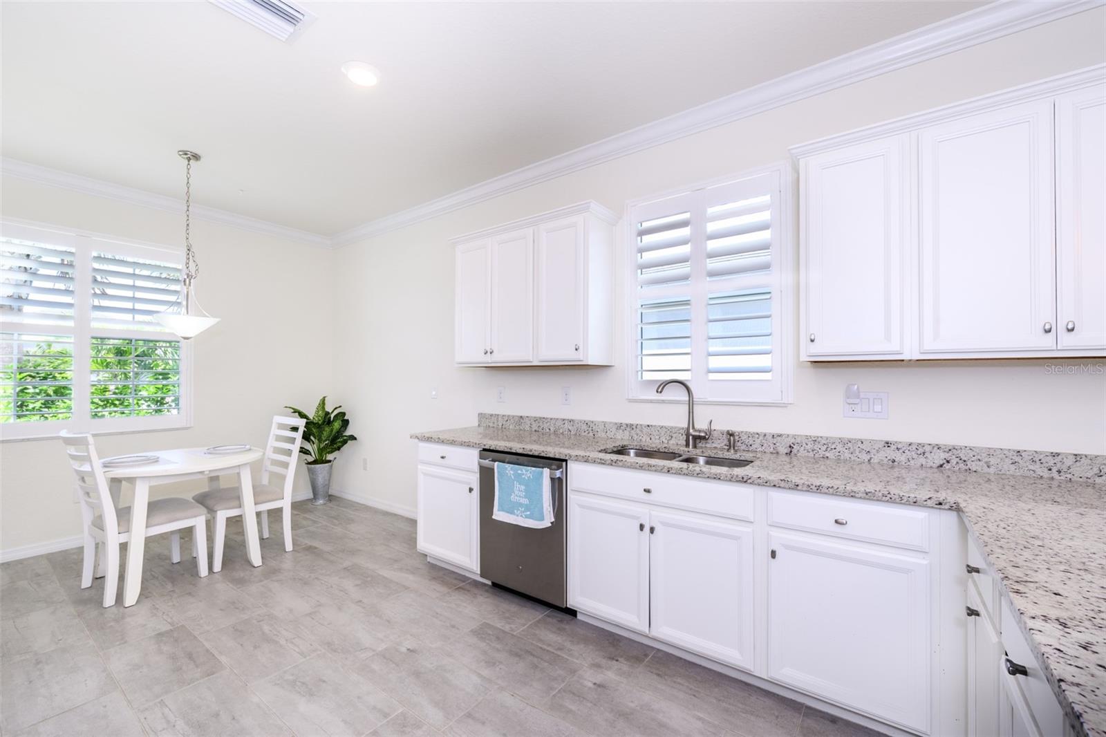 HARBOR WEST - Residential Lease