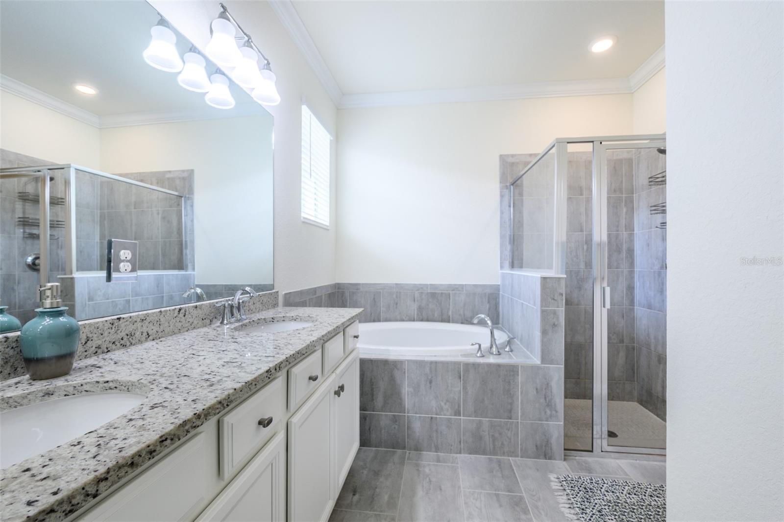 HARBOR WEST - Residential Lease