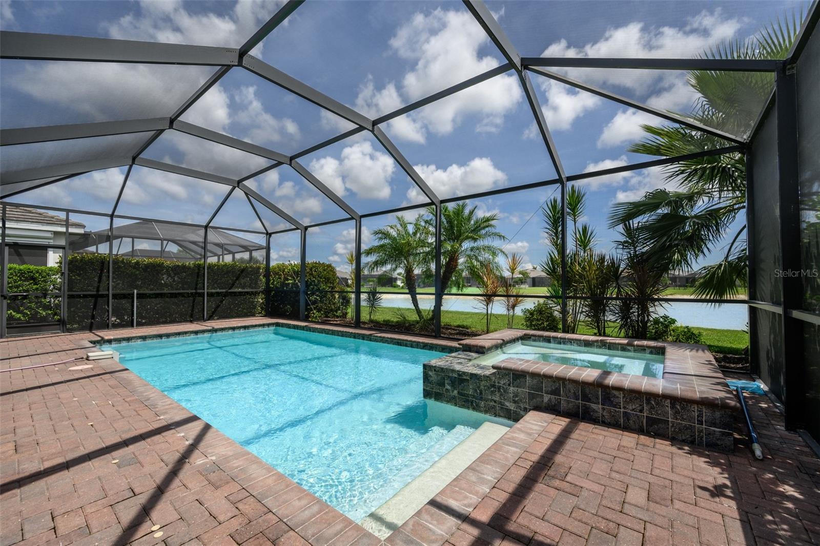 HARBOR WEST - Residential Lease