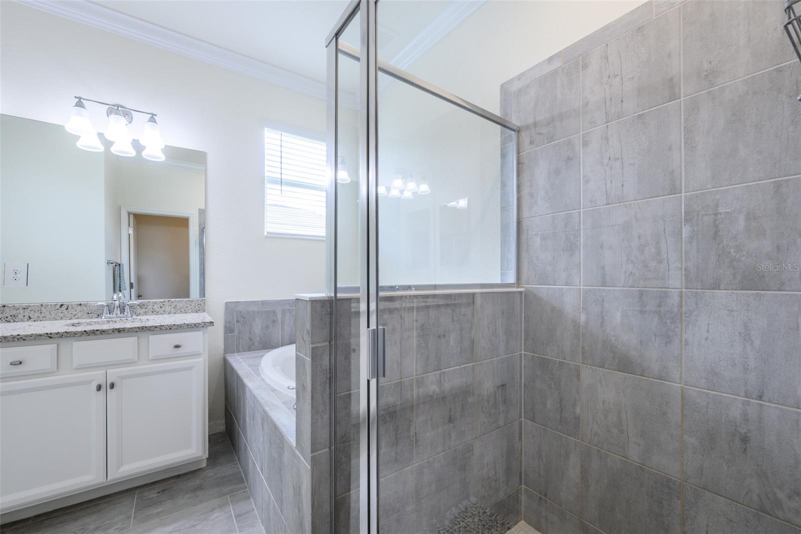 HARBOR WEST - Residential Lease