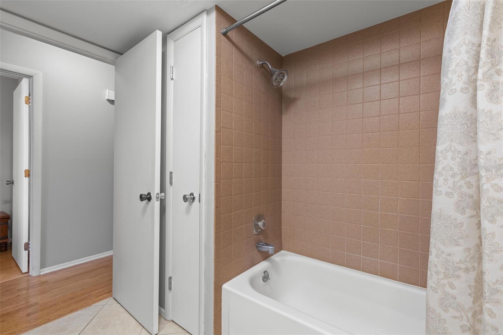 HIGHLAND LAKES CONDO - Residential
