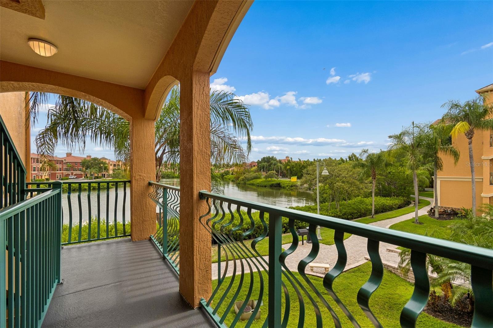 GRAND BELLAGIO AT BAYWATCH CONDO THE - Residential
