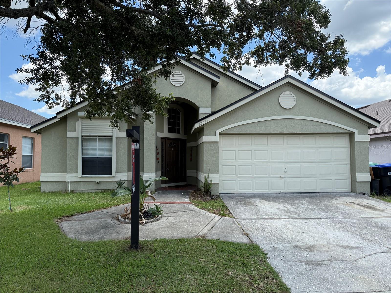1 yr NEW ROOF!  Well designed 4/2, almost 2,000 sq ft , all on 1 level.  Excellent location, near shopping and nearby elementary school.  Storm shutters, tremendous value, best priced property in Deerfield.  Seller will contribute $5,000 towards buyer's closing expenses on an accepted contract.