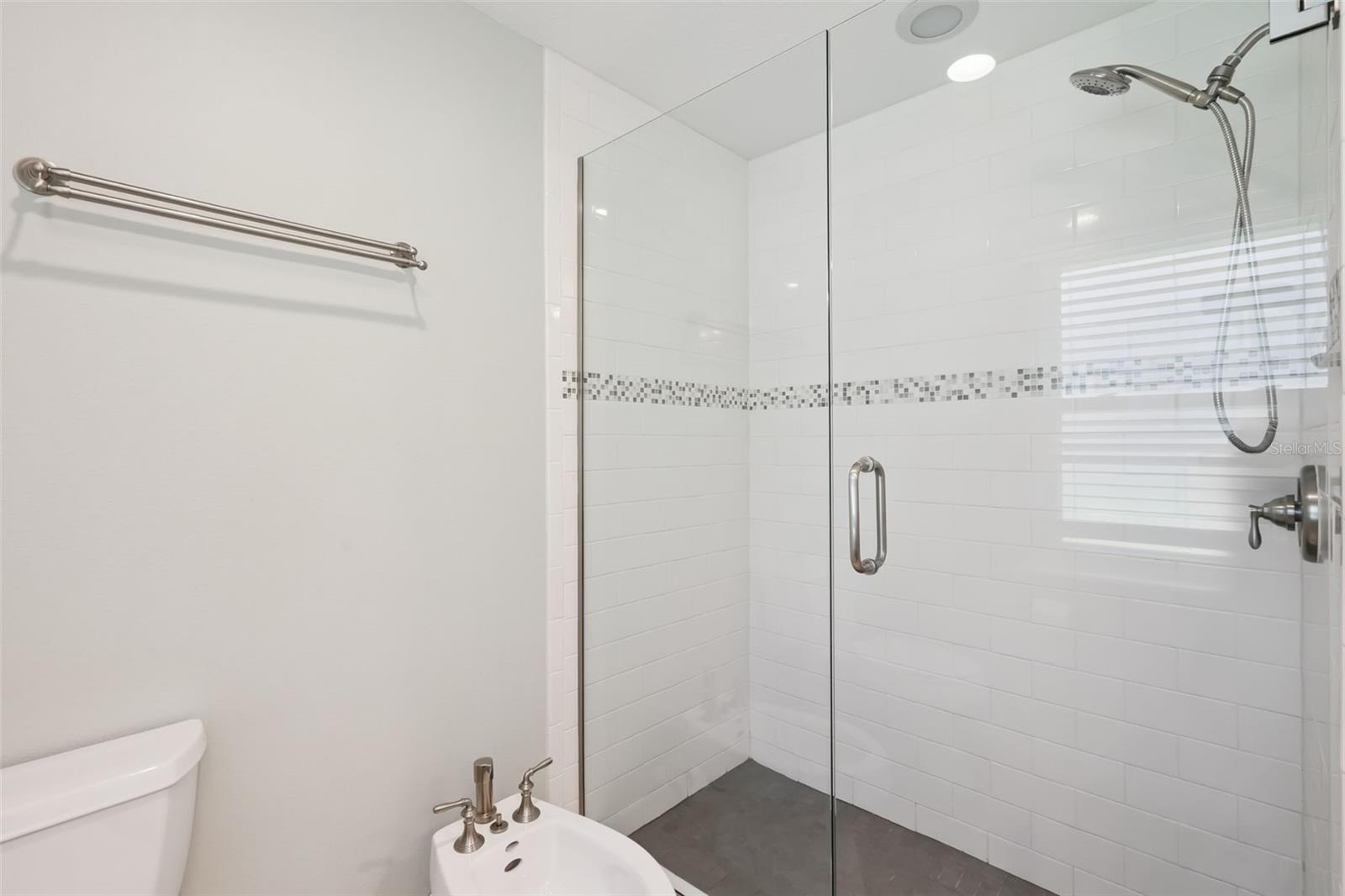 NORTHRIDGE - Residential