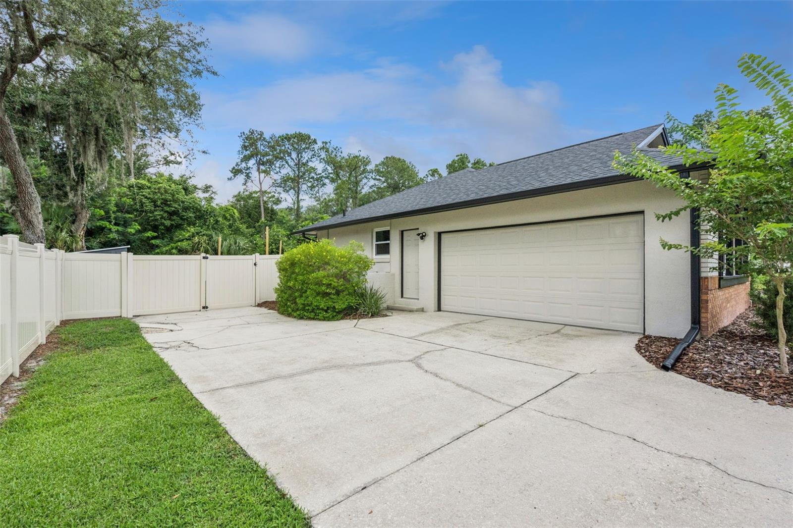 NORTHRIDGE - Residential