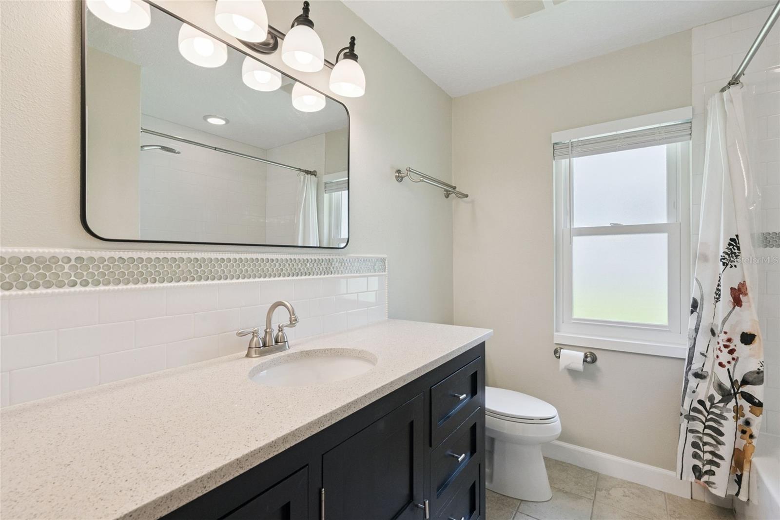 NORTHRIDGE - Residential
