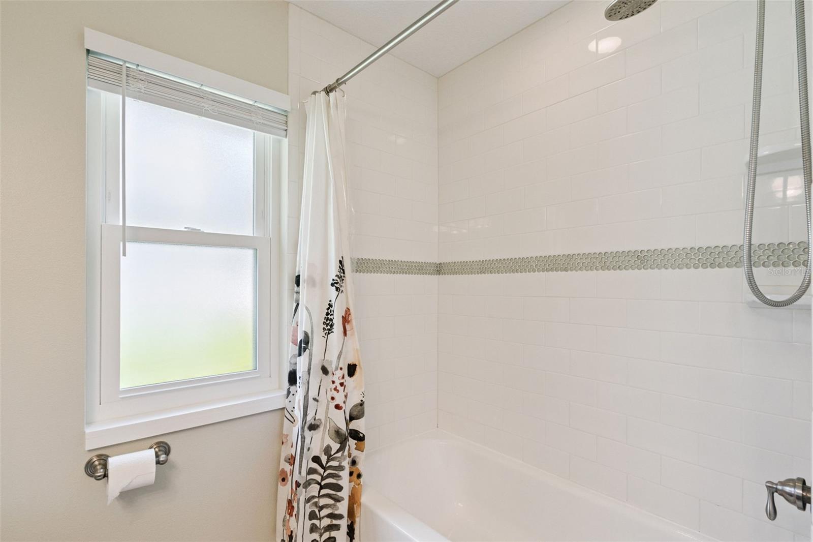 NORTHRIDGE - Residential