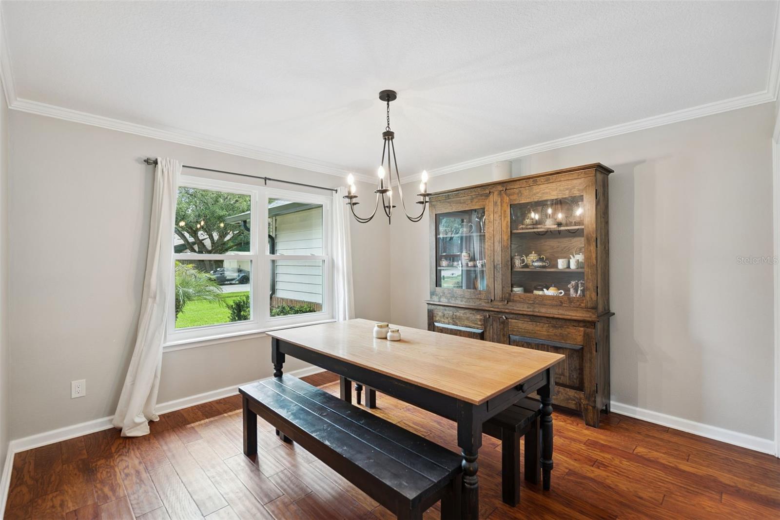 NORTHRIDGE - Residential