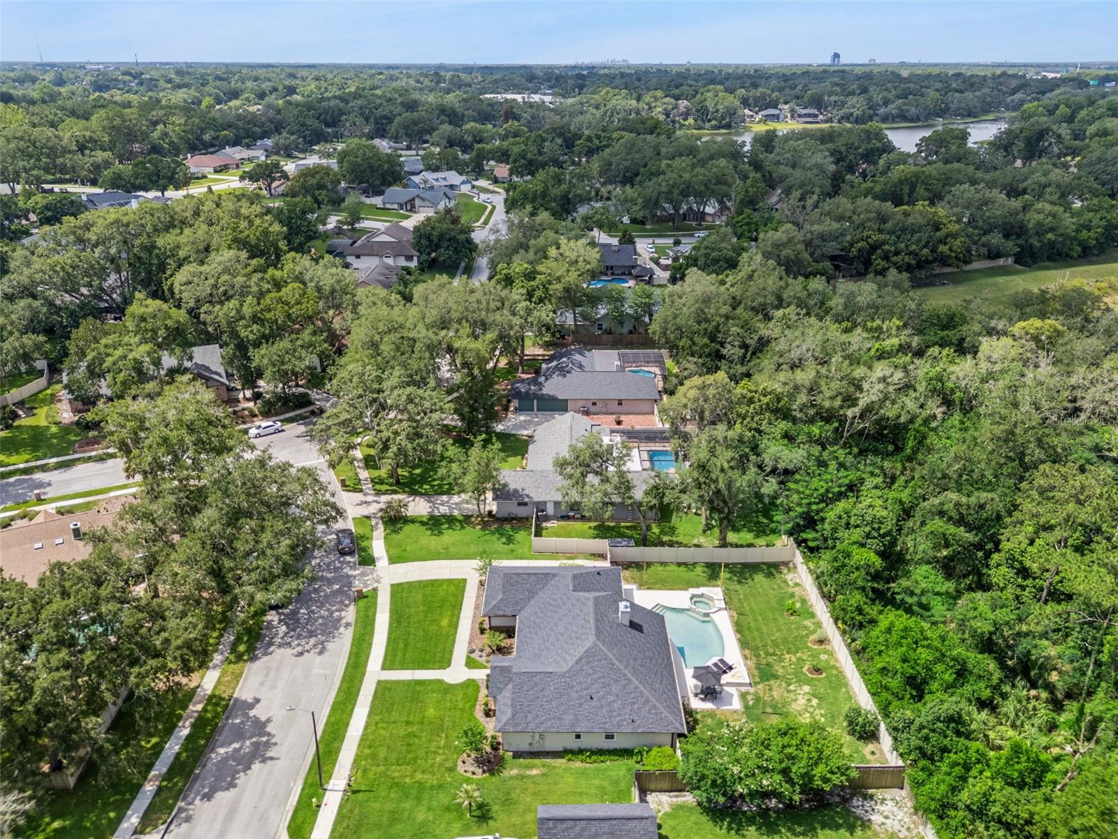 NORTHRIDGE - Residential