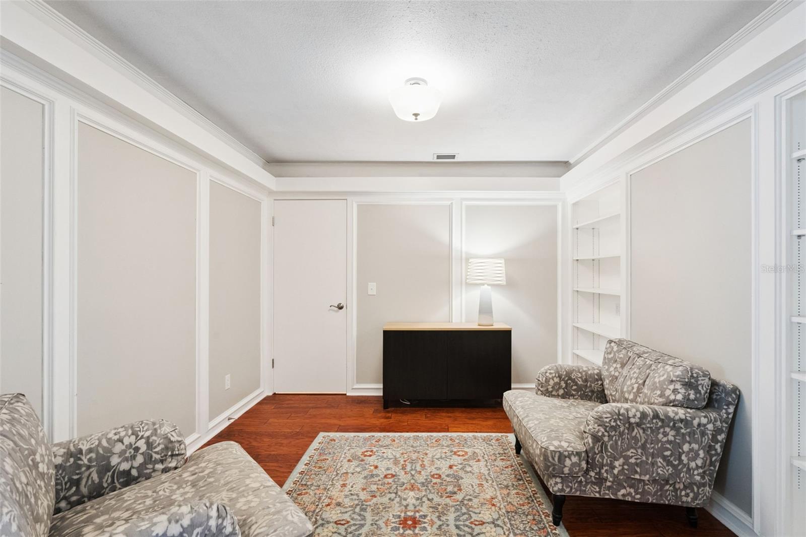 NORTHRIDGE - Residential