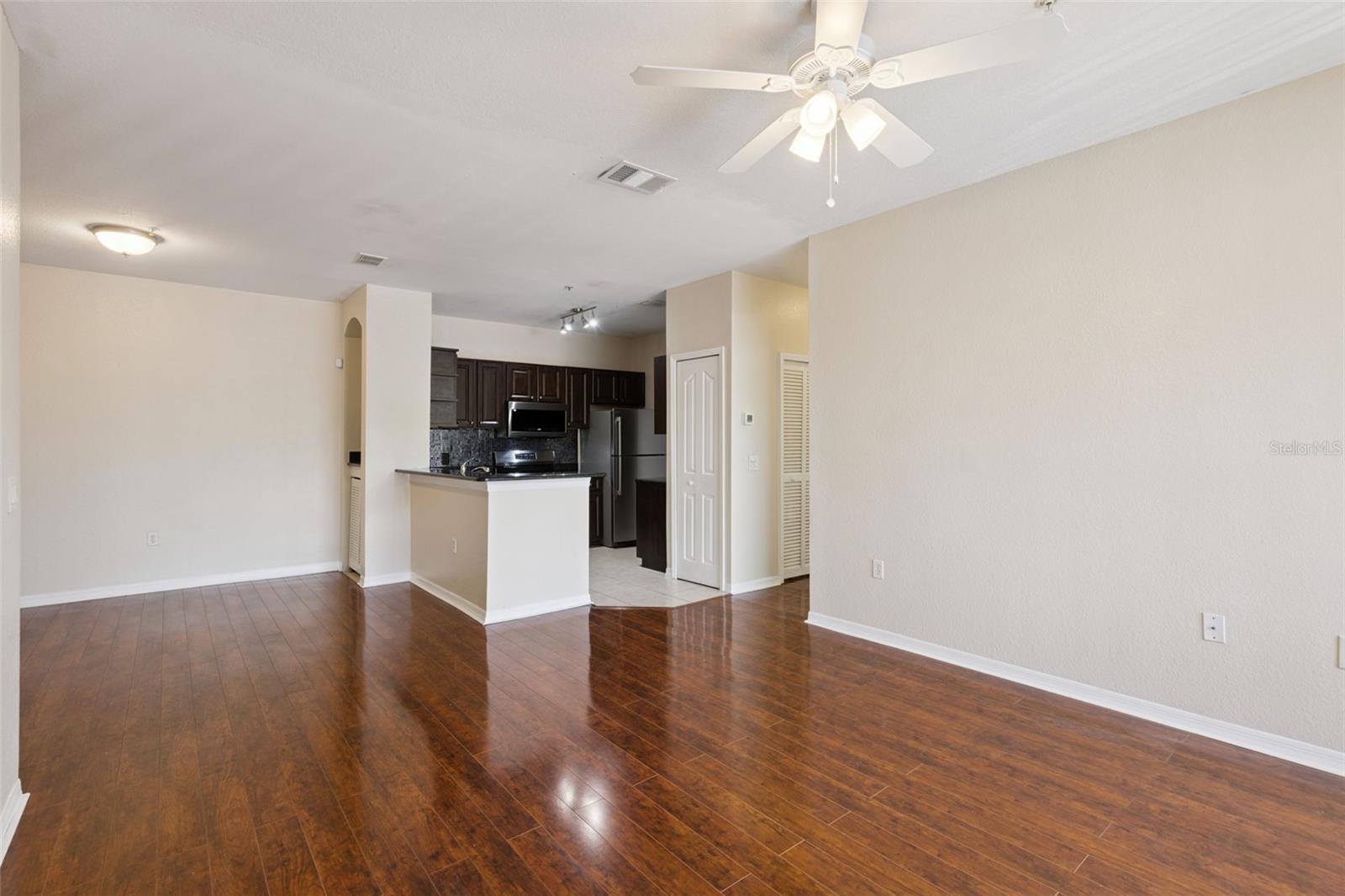 VISCONTI WEST CONDO - Residential