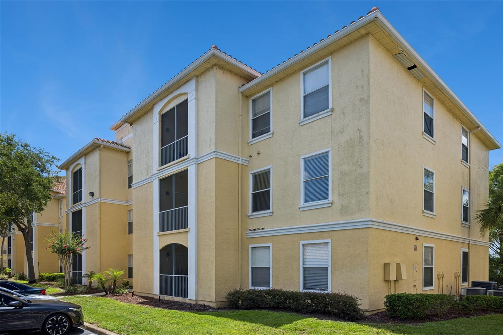 VISCONTI WEST CONDO - Residential