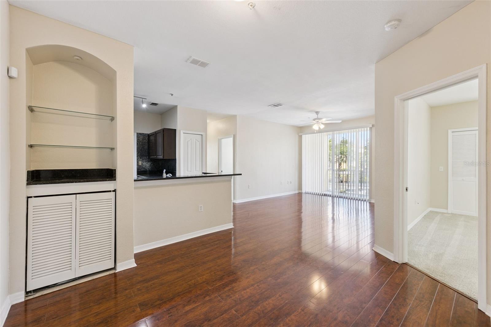 VISCONTI WEST CONDO - Residential
