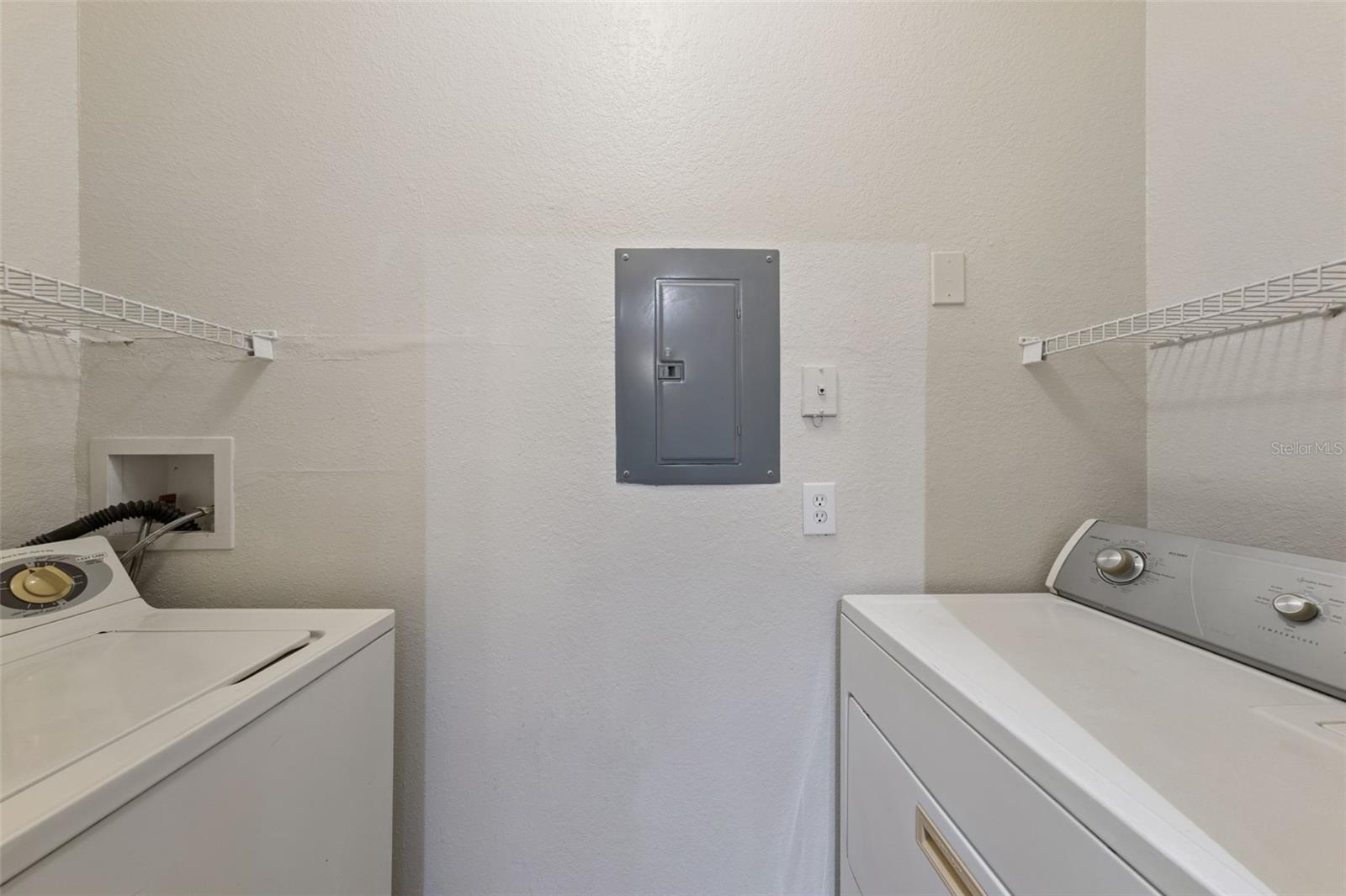 VISCONTI WEST CONDO - Residential