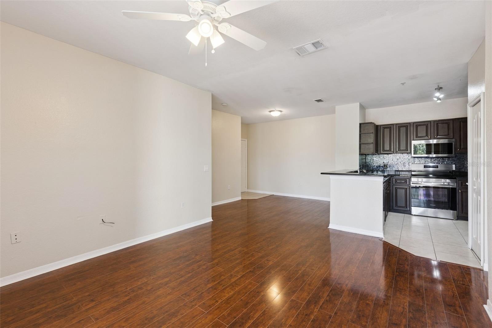 VISCONTI WEST CONDO - Residential