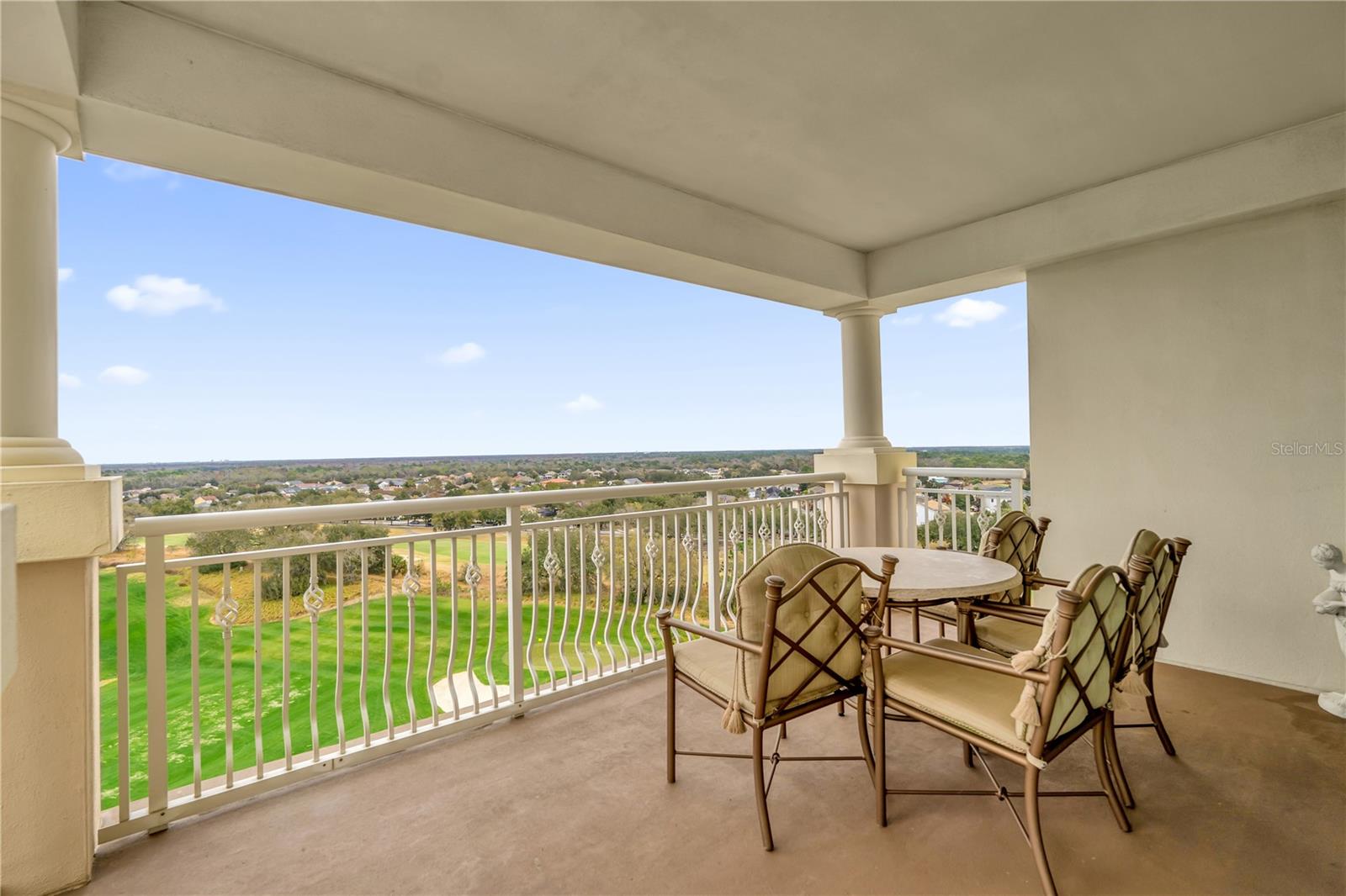 REUNION GRANDE CONDO - Residential