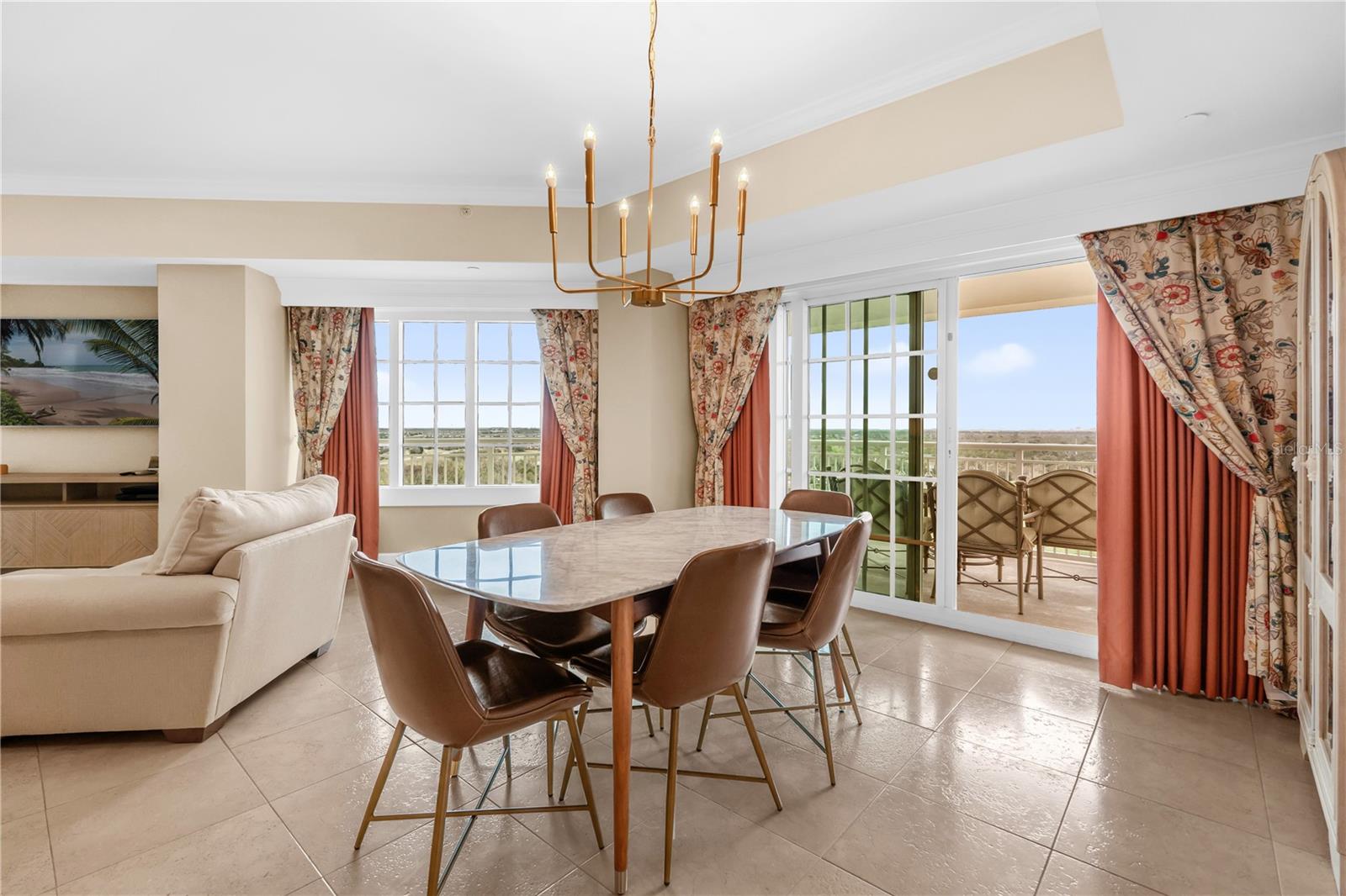REUNION GRANDE CONDO - Residential