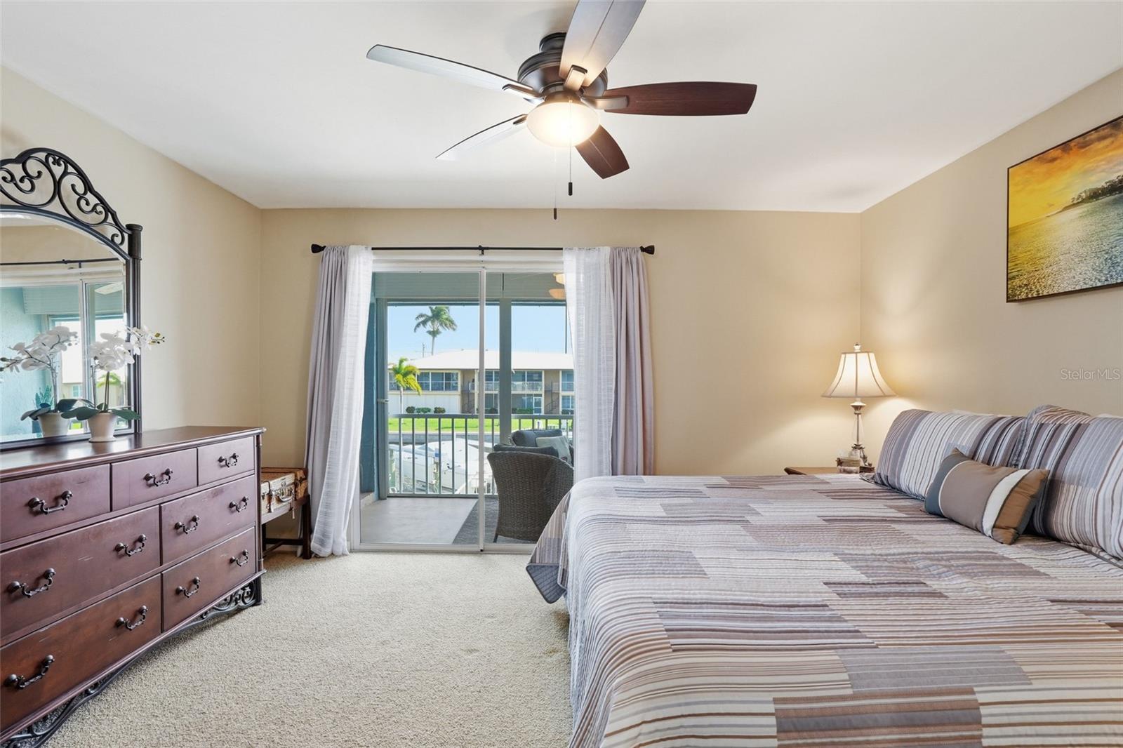 VILLA GRANDE CONDO 01 - Residential