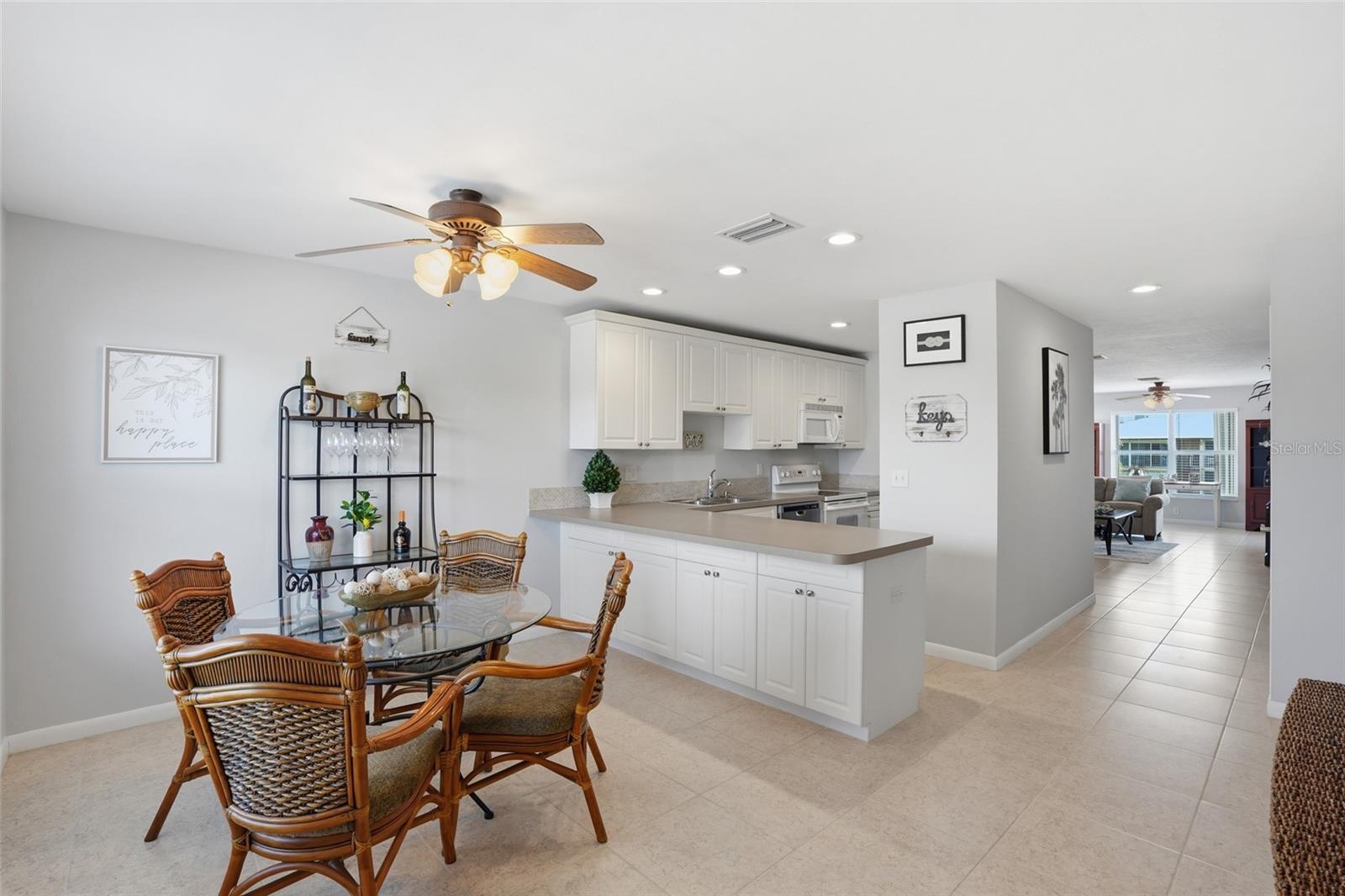 VILLA GRANDE CONDO 01 - Residential