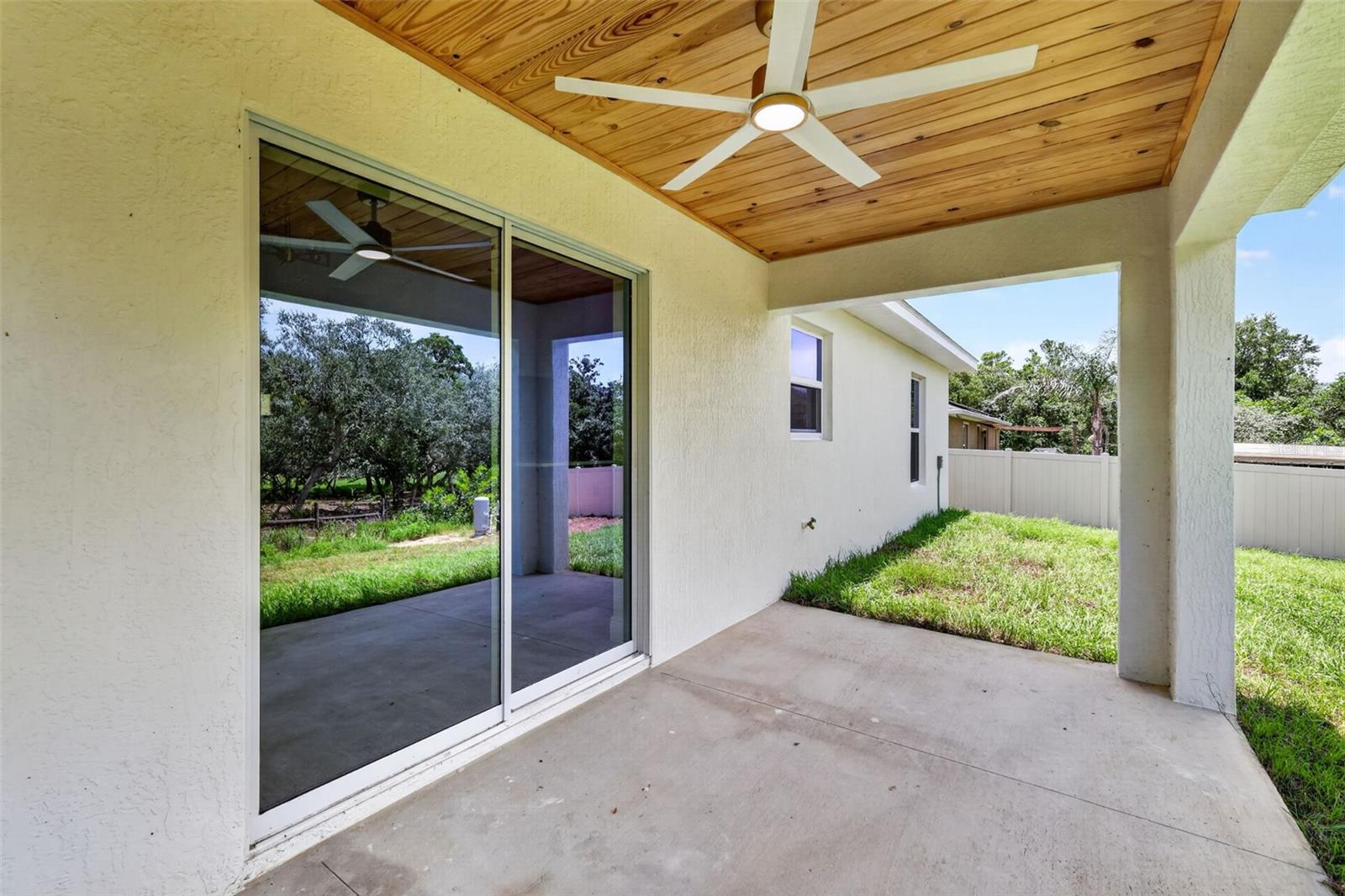 SILVER SPRINGS SHORES - Residential
