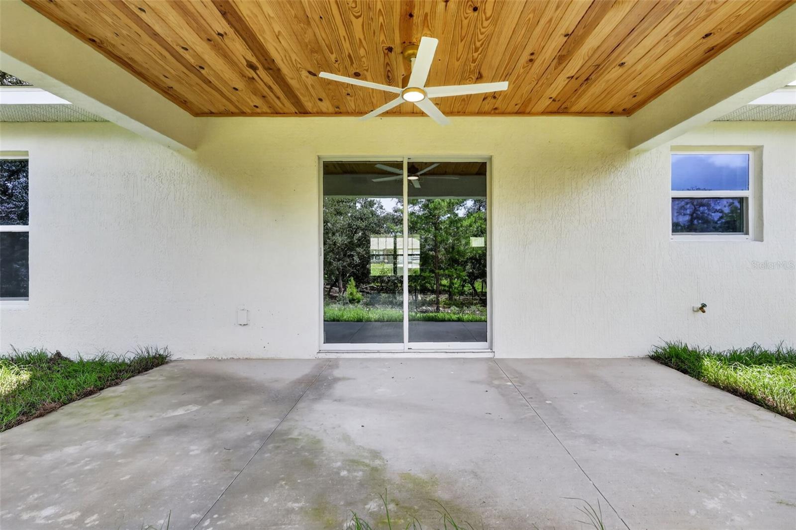 SILVER SPRINGS SHORES - Residential