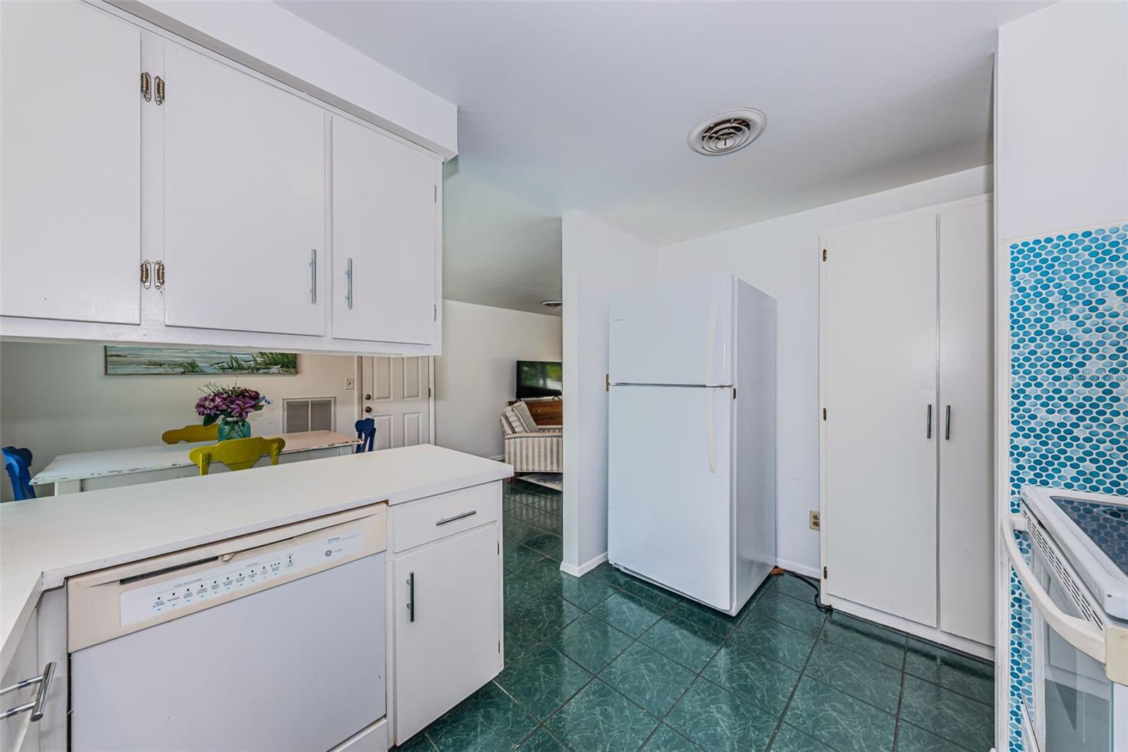 CRYSTAL BEACH REV - Residential