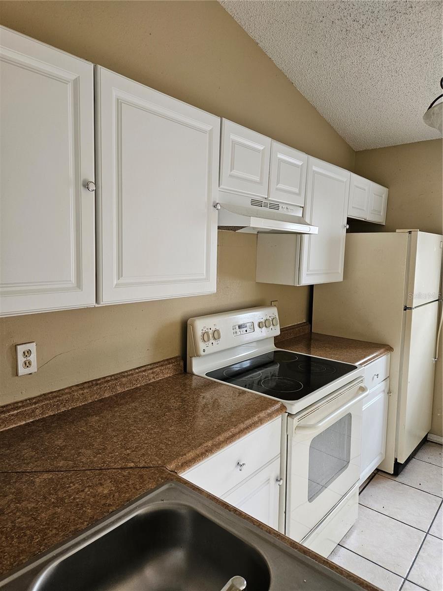 BUENAVENTURA LAKES SILVER PARK VLS - Residential Lease
