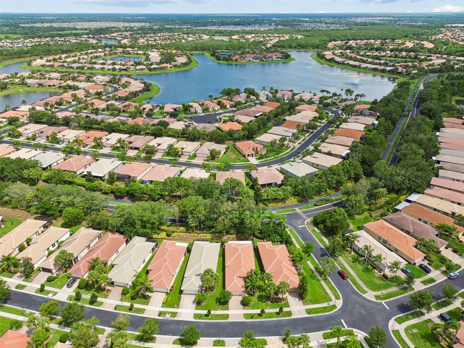 VALENCIA LAKES PH 2 - Residential
