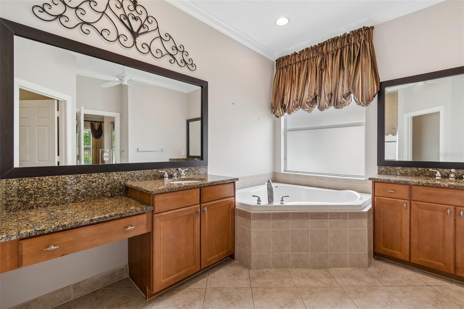 VALENCIA LAKES PH 2 - Residential