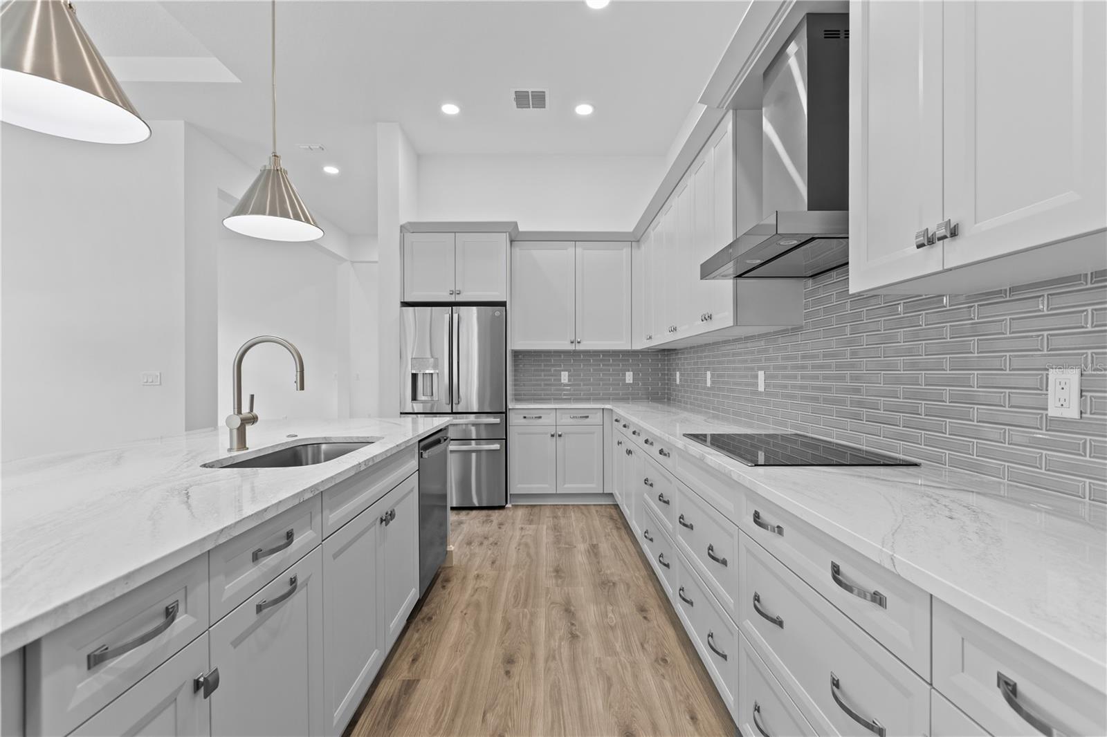 RESERVE AT VICTORIA - Residential