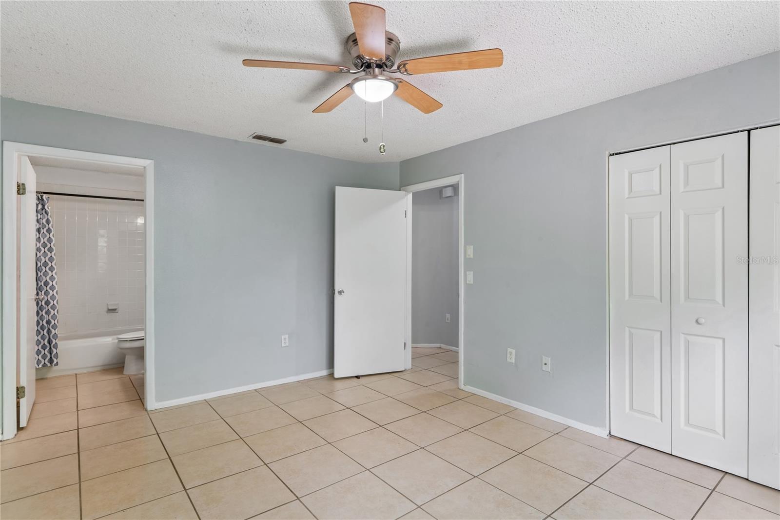 SPRING HILL - Residential Income