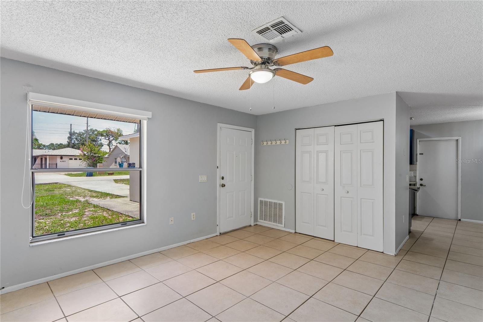 SPRING HILL - Residential Income
