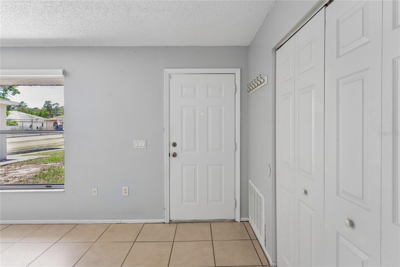 SPRING HILL - Residential Income