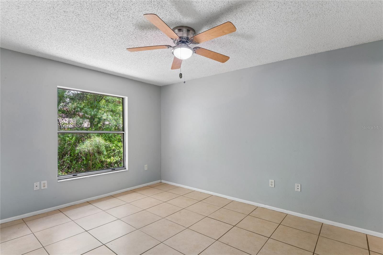 SPRING HILL - Residential Income
