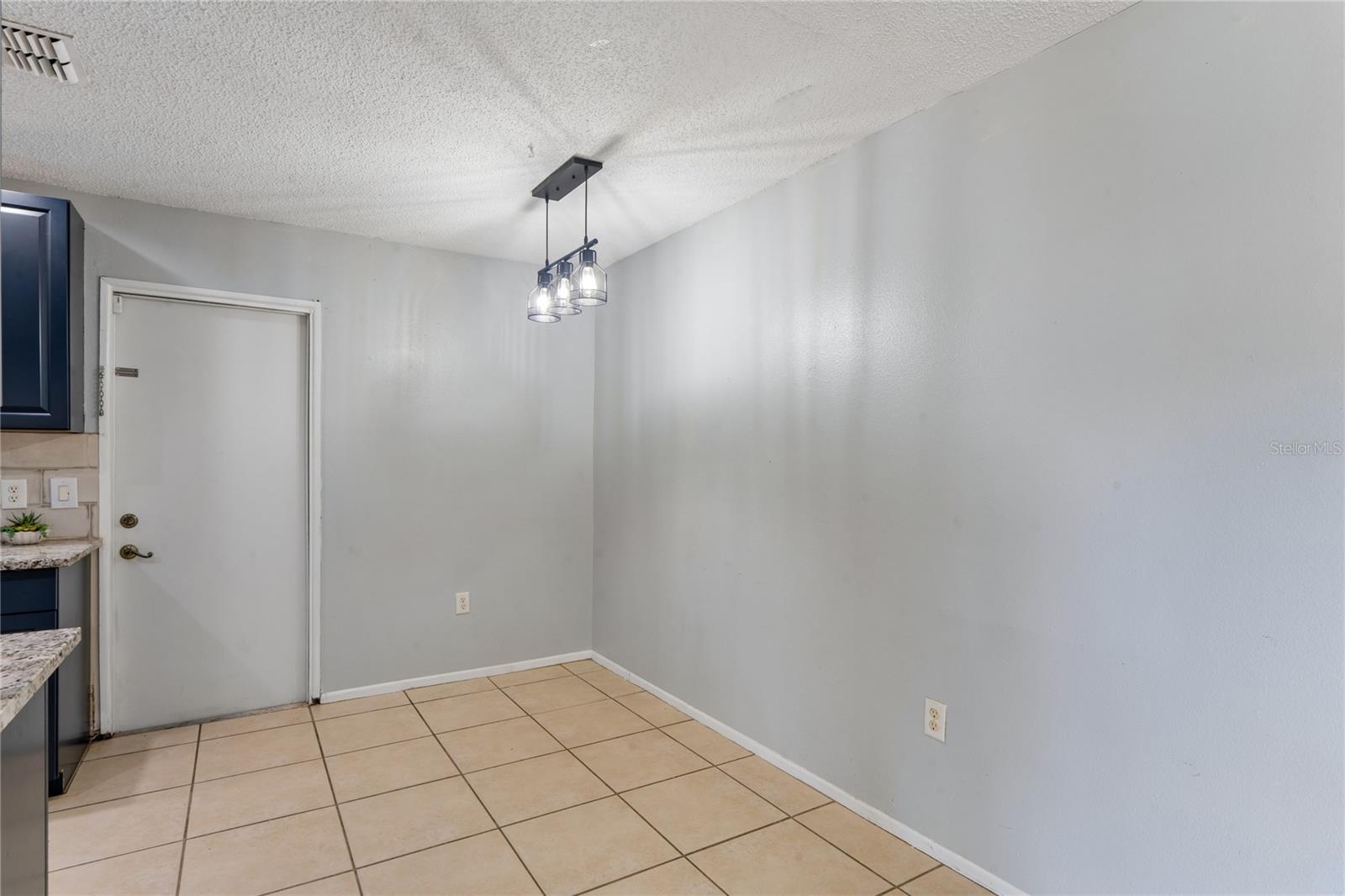 SPRING HILL - Residential Income