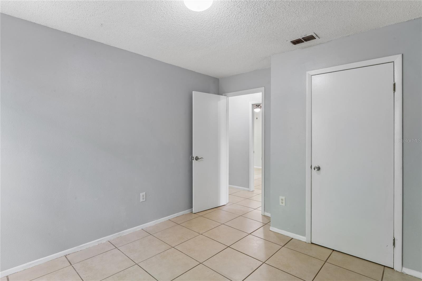 SPRING HILL - Residential Income