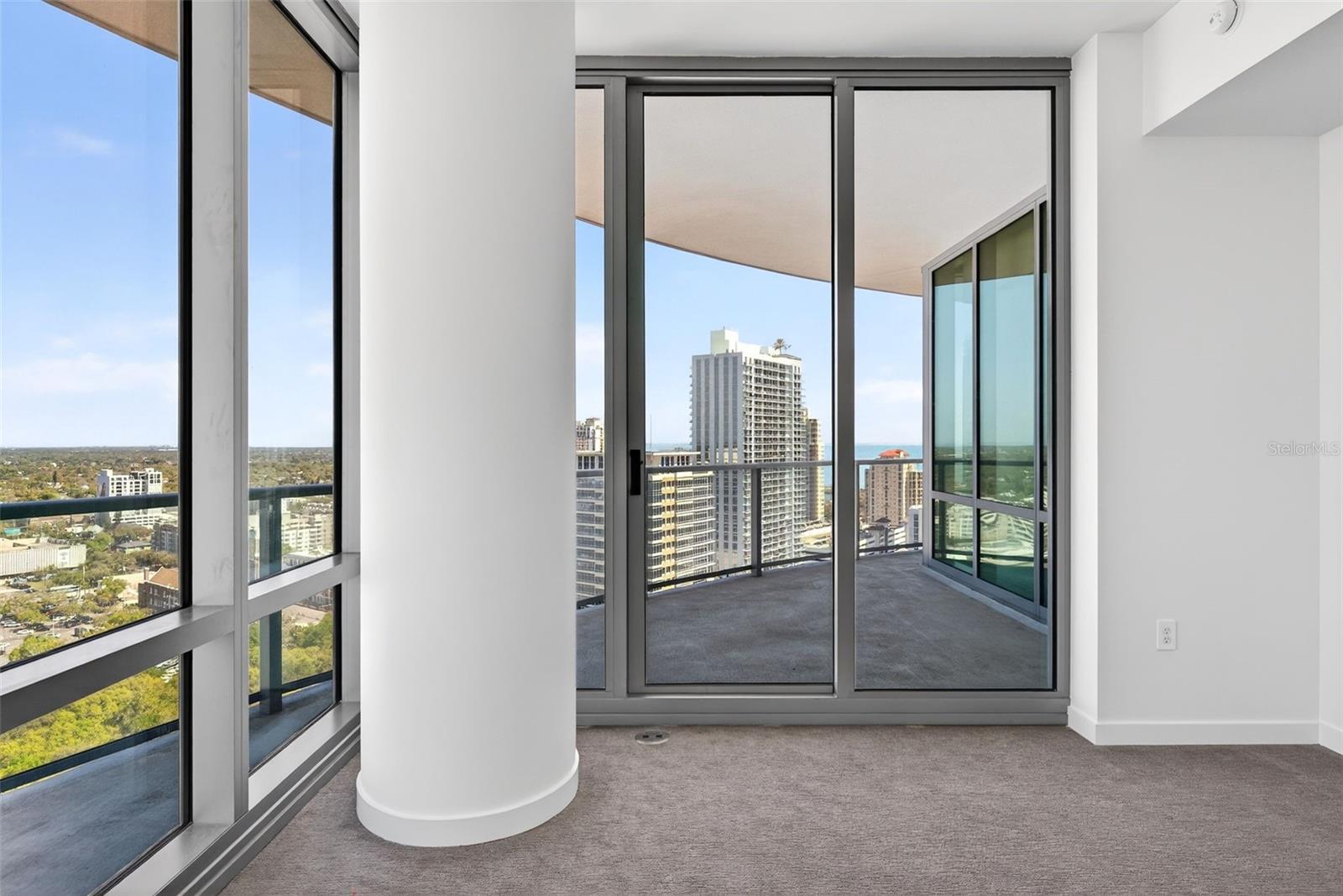 400 CENTRAL - Residential