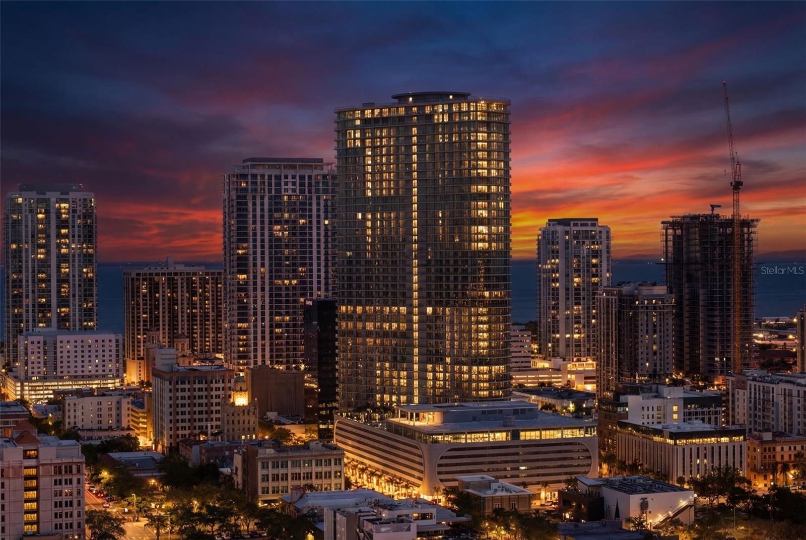 400 CENTRAL - Residential
