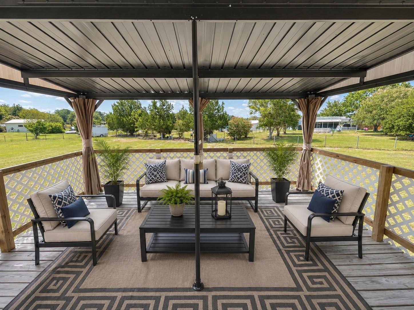 OAKLAND HILLS FIRST ADD - Residential