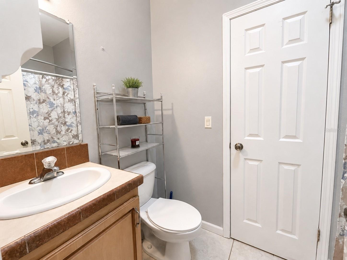 OAKLAND HILLS FIRST ADD - Residential