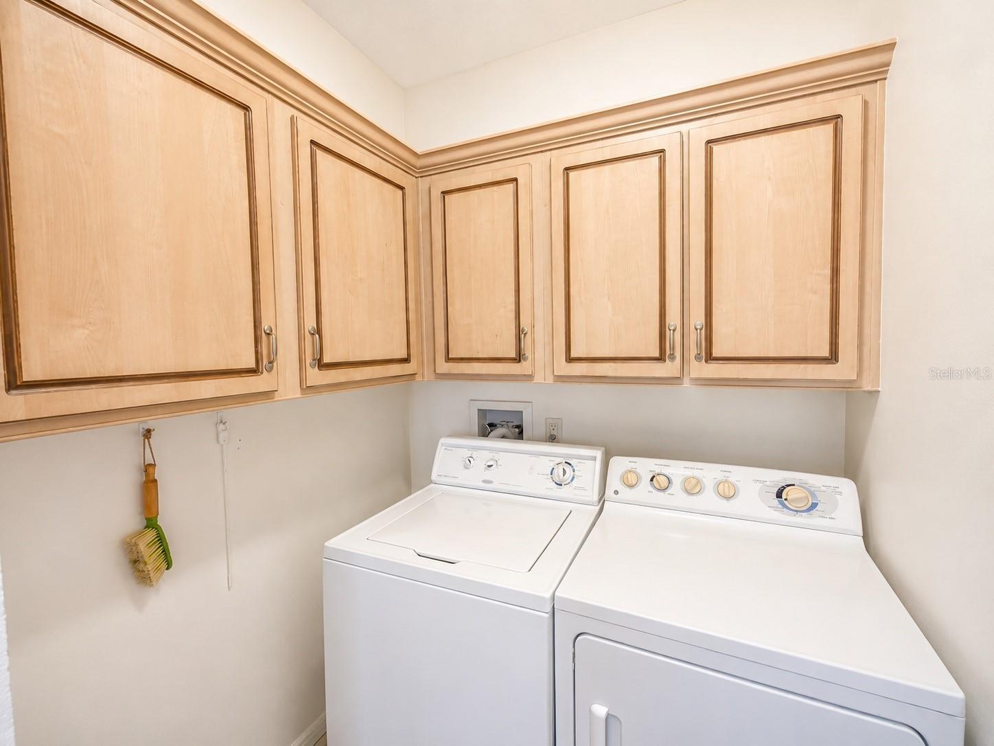 OAKLAND HILLS FIRST ADD - Residential