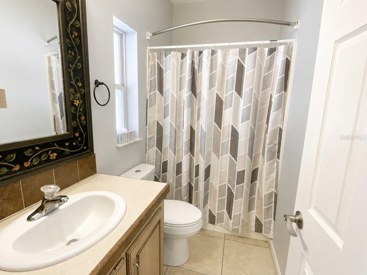 OAKLAND HILLS FIRST ADD - Residential