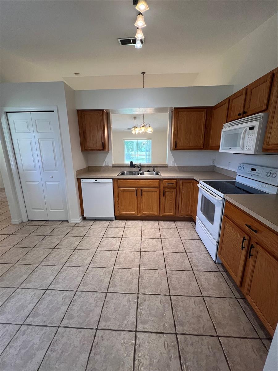 MAGNOLIA GLEN - Residential Lease