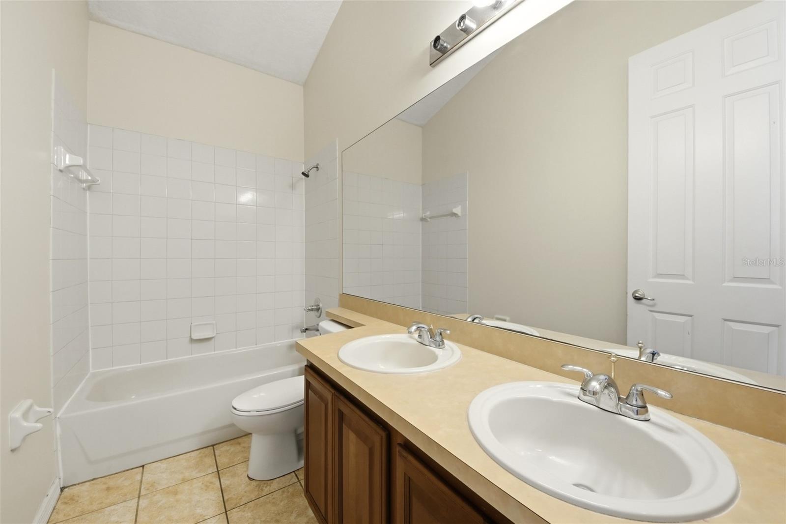 ESTATES AT SUMMER LAKES CYPRESS - Residential