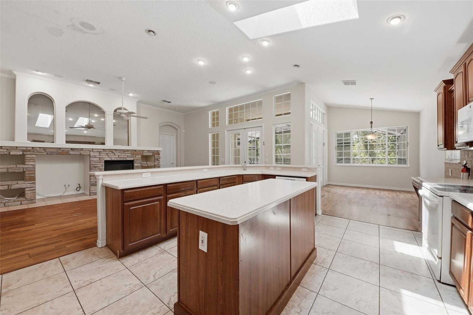 ESTATES AT SUMMER LAKES CYPRESS - Residential