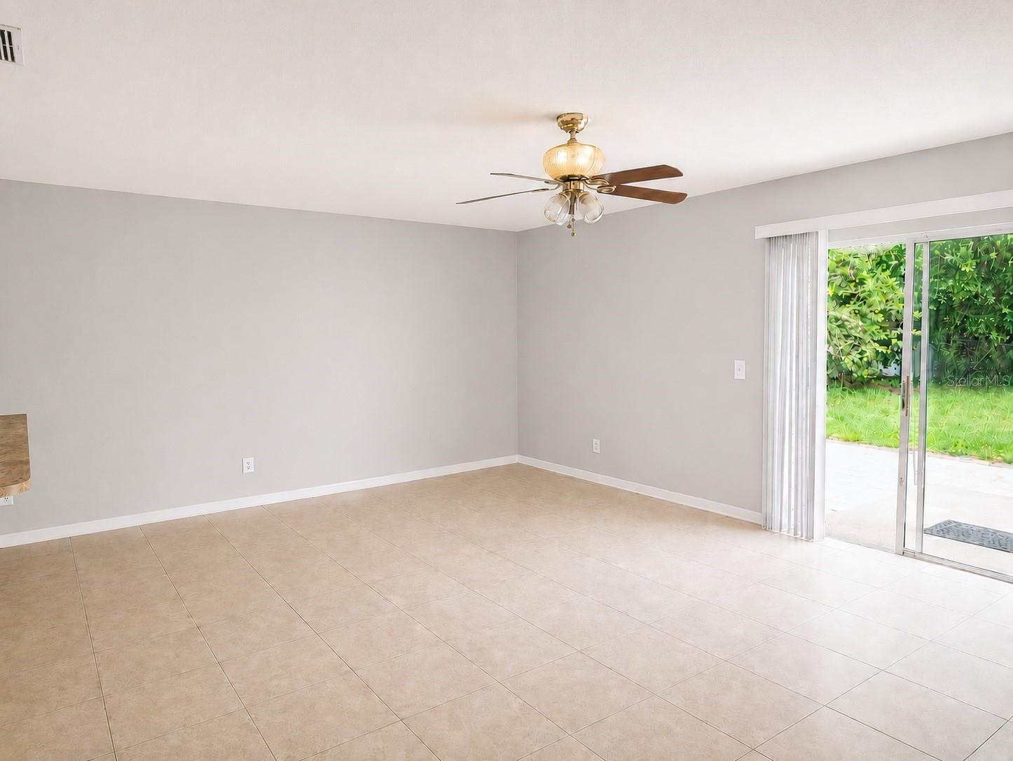 NORTHDALE SEC E UNIT 5 - Residential Lease