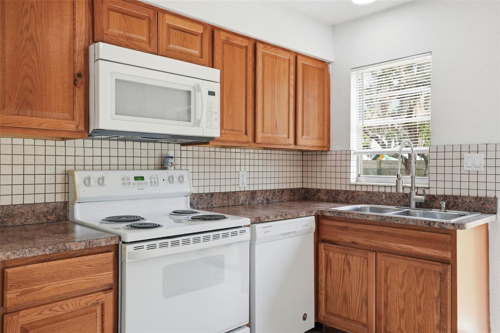 WEEKI WACHEE WOODLANDS - Residential